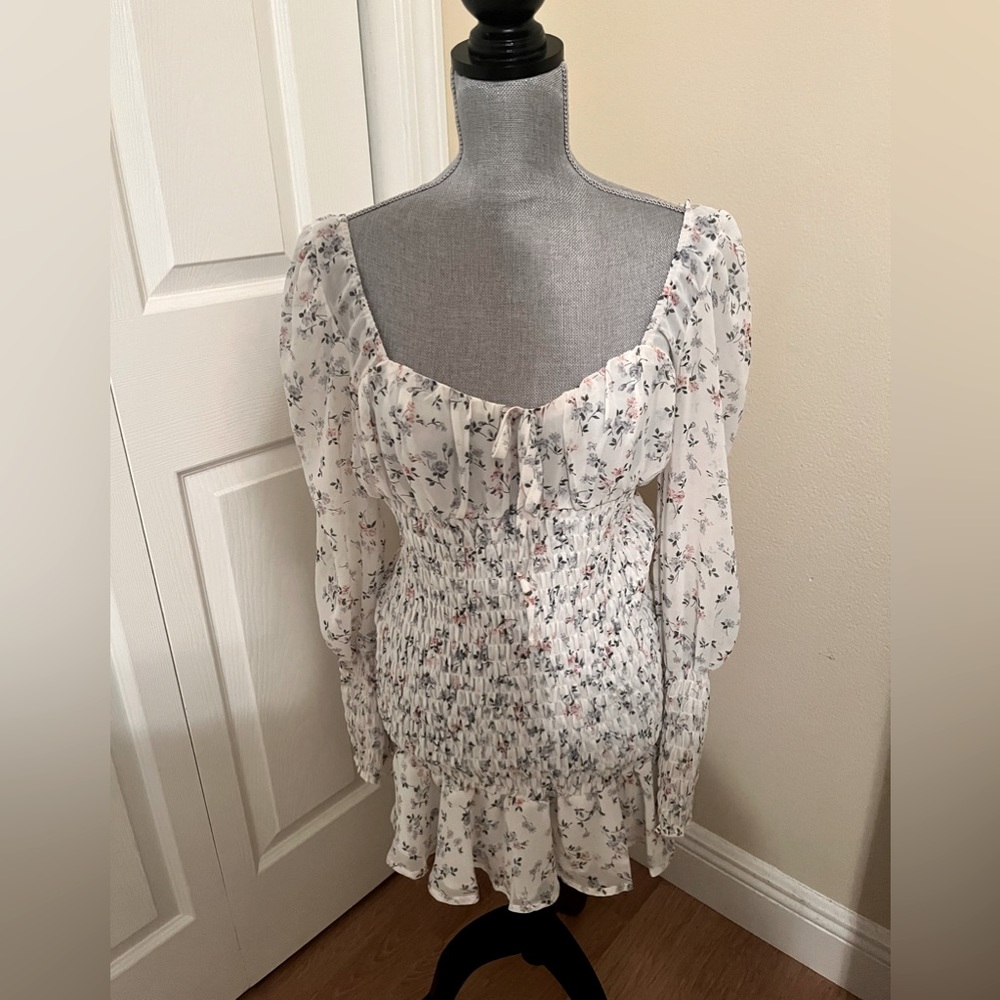 Long sleeve dress floral.